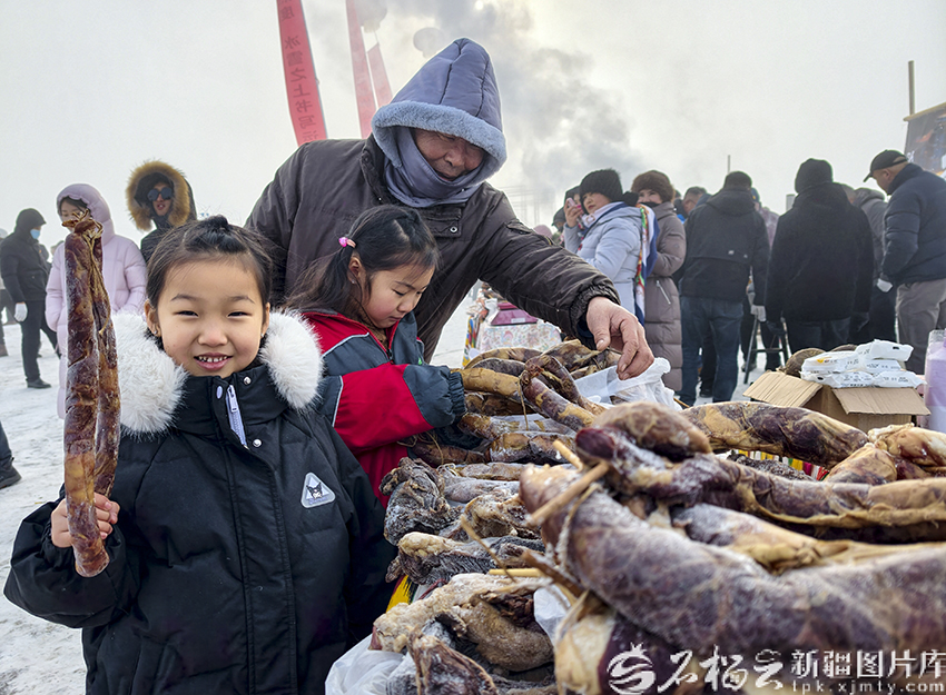 Үрімжіде «Тянь-Шань тұлпары» атты көкпар жарысы басталды