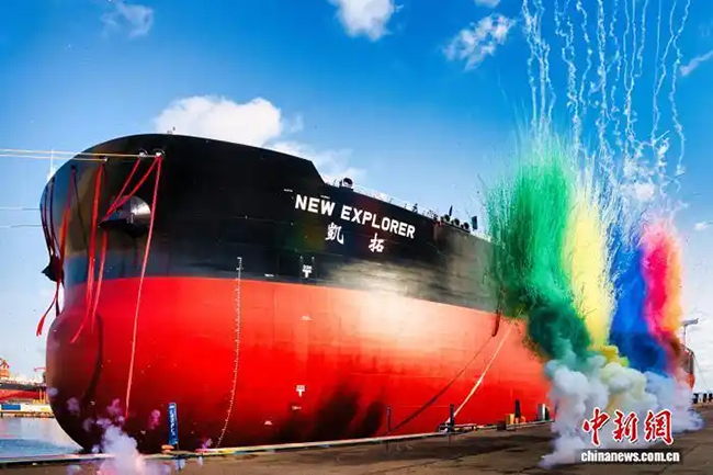 Әлемдегі алғашқы метанол қос отынымен жұмыс істейтін интеллектуалды аса үлкен «Кайто» мұнай танкері табыс етілді