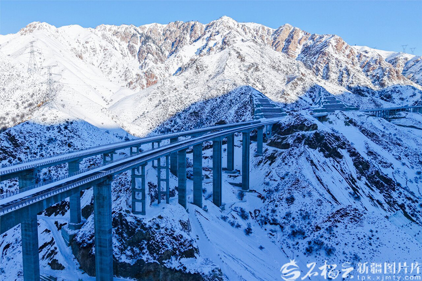 Жың-Іле жоғары жылдамдықты тасжолының негізгі жобасы аяқталды