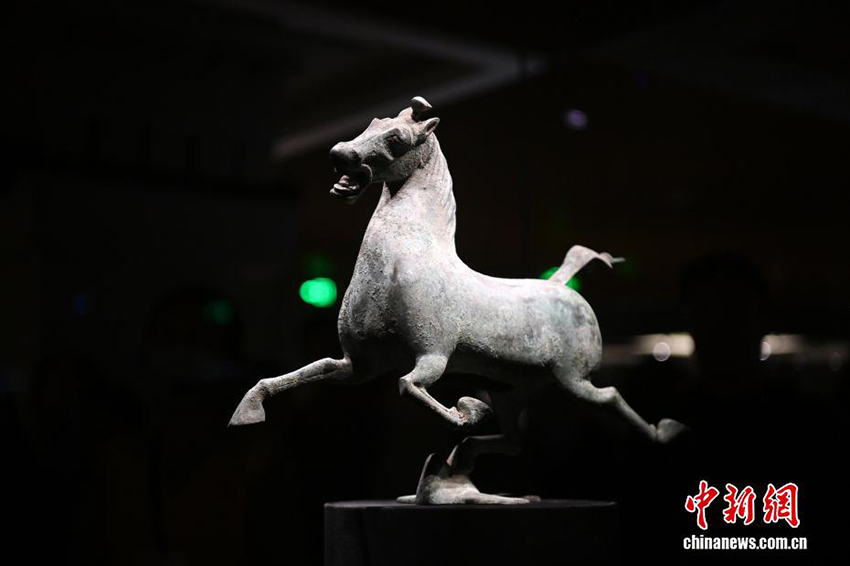 Ганьсу өлкесінің мұражайындағы Жібек жолының жылқы мәдениеті көрмесі