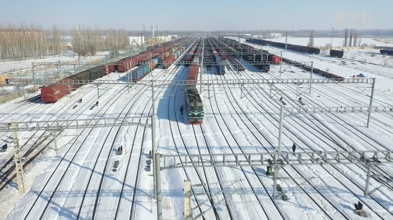 Қорғас портындағы жүк көлемі 2025 жылдың алғашқы 11 айында 42,44 миллион тоннадан асты