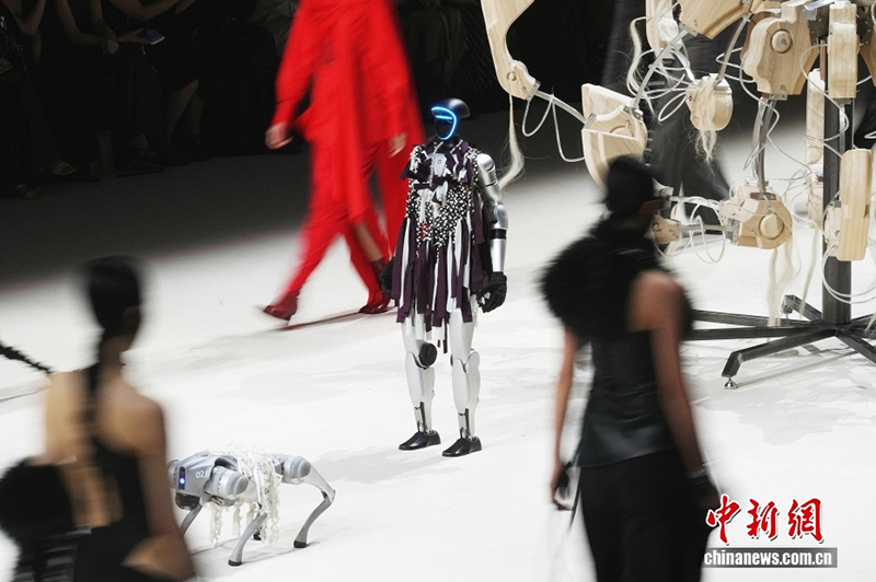 2025 гуманоидты роботтардың жылы болды: ойын қойды, спортқа қатысты, пікірталасқа түсті