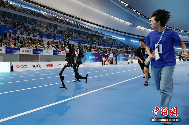 2025 гуманоидты роботтардың жылы болды: ойын қойды, спортқа қатысты, пікірталасқа түсті