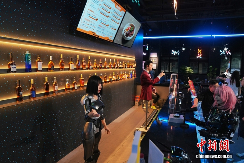 2025 гуманоидты роботтардың жылы болды: ойын қойды, спортқа қатысты, пікірталасқа түсті