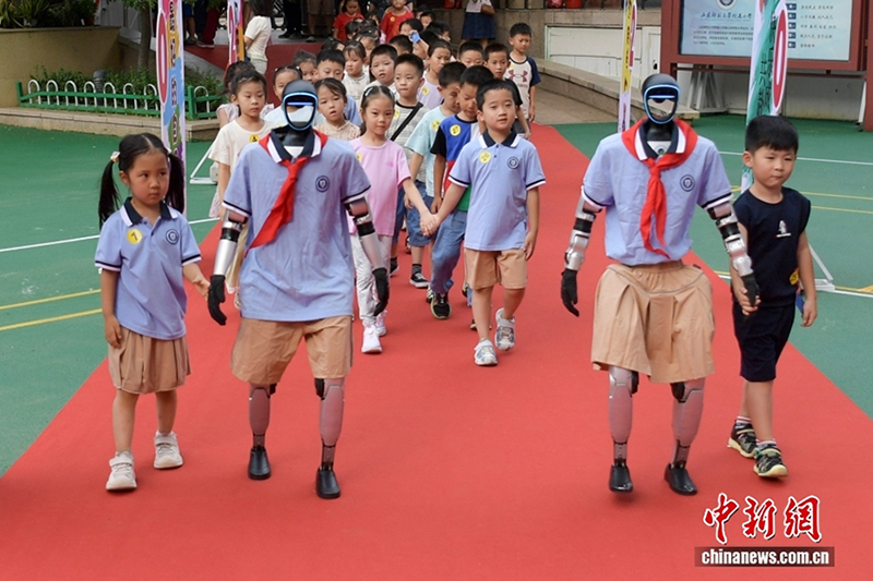 2025 гуманоидты роботтардың жылы болды: ойын қойды, спортқа қатысты, пікірталасқа түсті