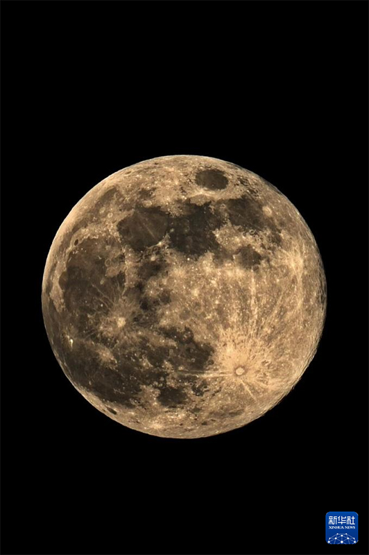 2026 жылғы бірінші супер Ай көк жүзінде пайда болды