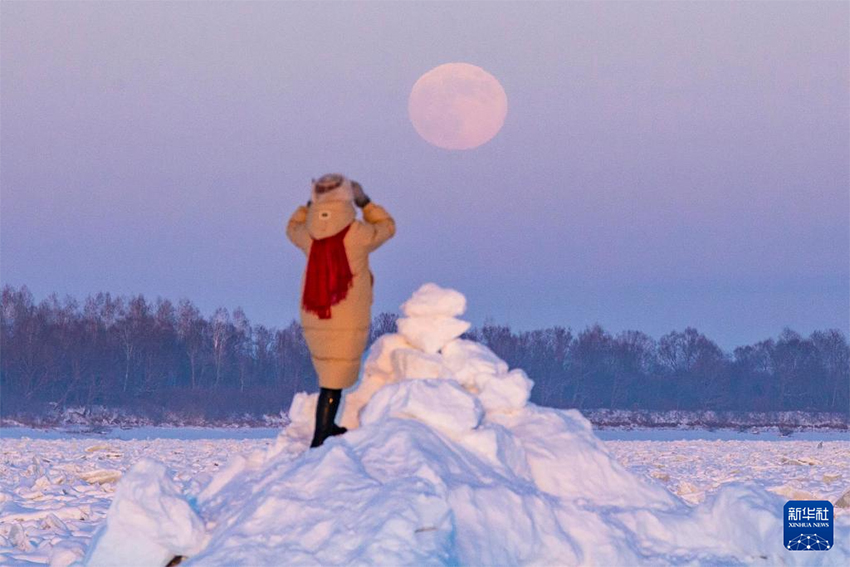 2026 жылғы бірінші супер Ай көк жүзінде пайда болды