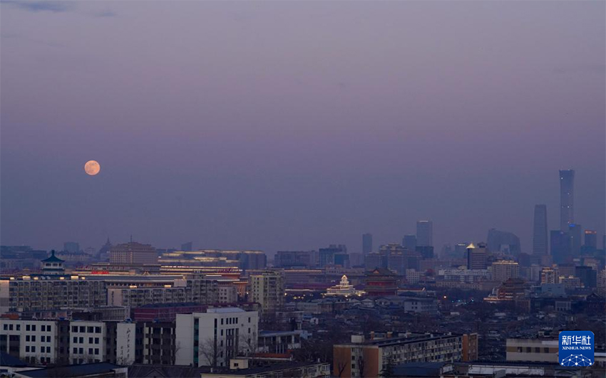 2026 жылғы бірінші супер Ай көк жүзінде пайда болды