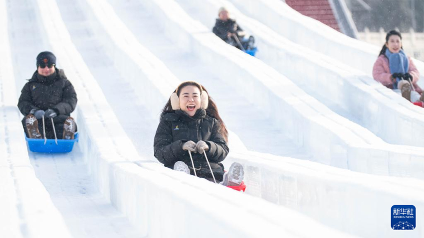 Хух-Хото: Қар-мұз сахнасы мәдениет пен туризмді біріктірді