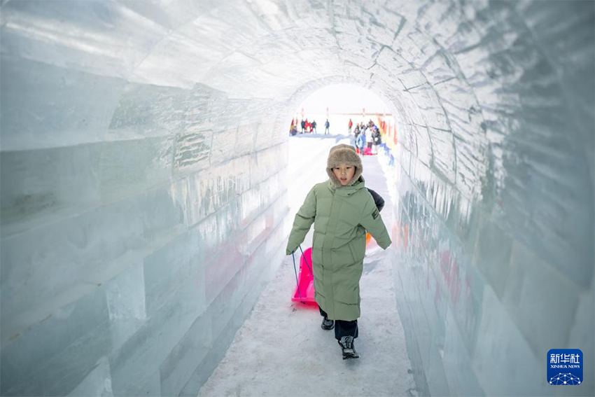 Хух-Хото: Қар-мұз сахнасы мәдениет пен туризмді біріктірді