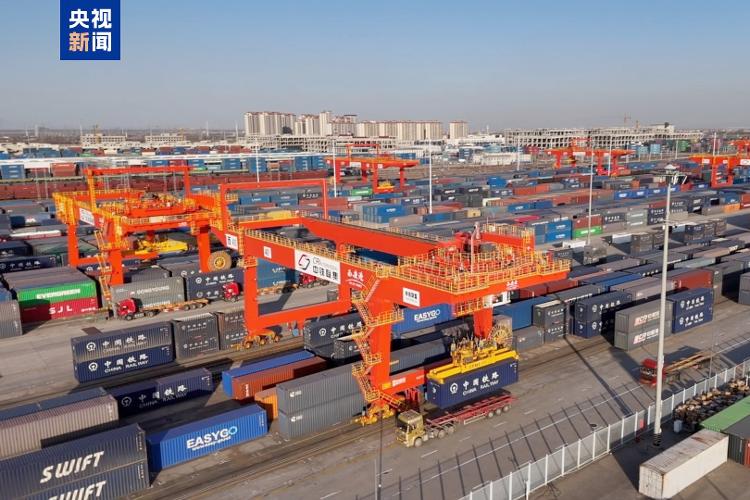 Қытай-Еуропа (Сиань) пойыздарынан 2025 жылы 6000-нан астам пойыз жолға шықты