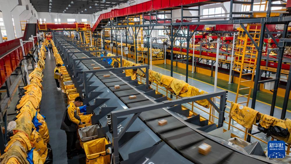 Қытайдың жедел жеткізу көлемі 2025 жылы 198,95 миллиард данаға жетті