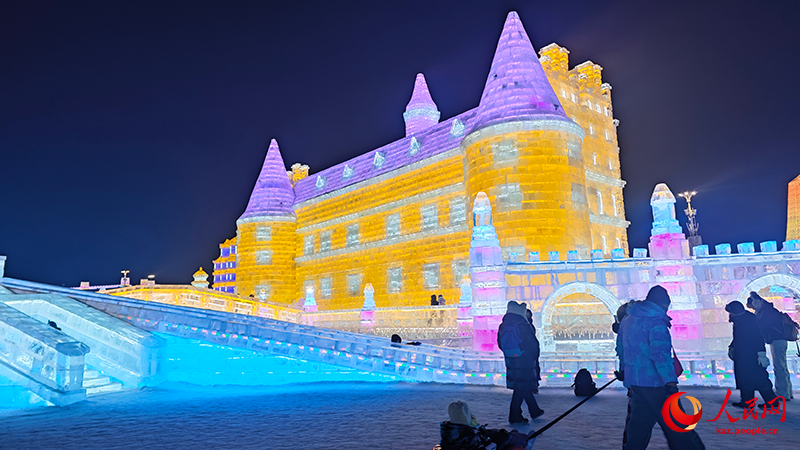 Харбин қар-мұз әлемінде қыстан ләззат алыңыз