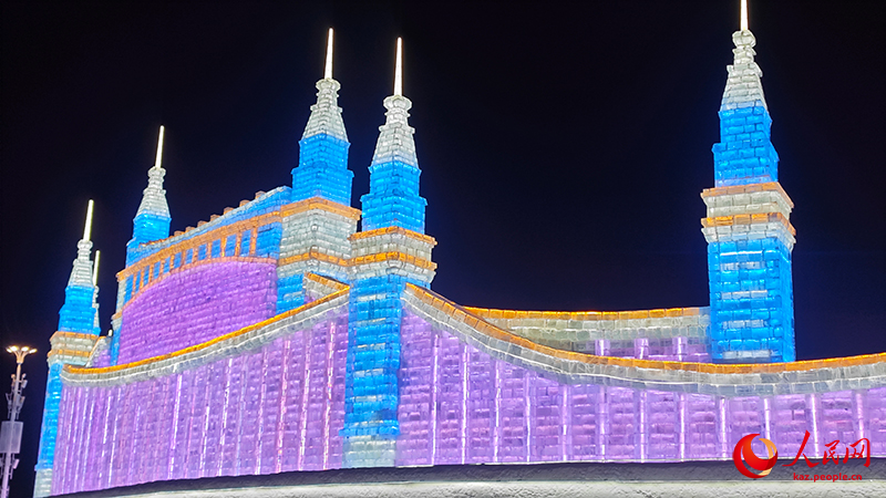 Харбин қар-мұз әлемінде қыстан ләззат алыңыз