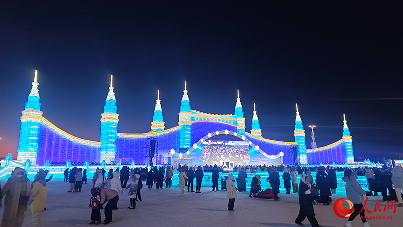 Харбин қар-мұз әлемінде қыстан ләззат алыңыз