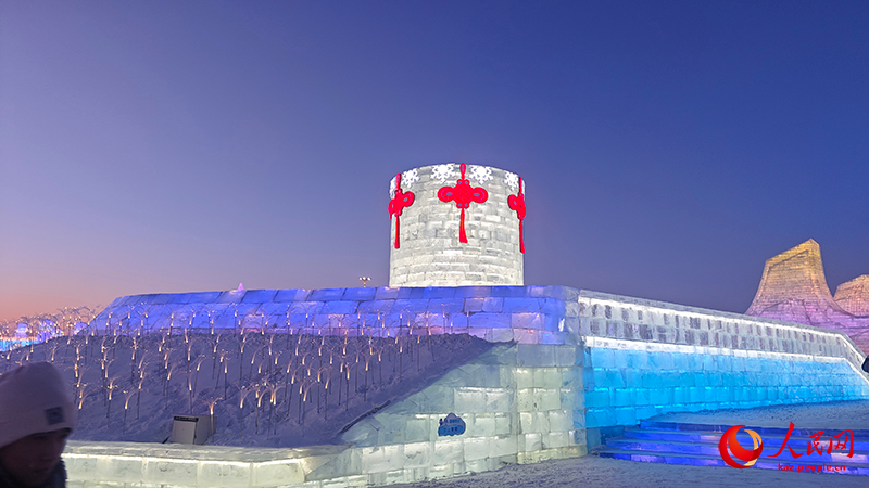 Харбин қар-мұз әлемінде қыстан ләззат алыңыз