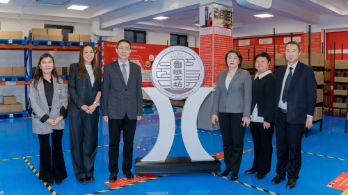 Қытайдың Қазақстандағы елшісі Хань Чуньлинь Алматы логистика және көлік университетіндегі Лубань шеберханасымен танысты