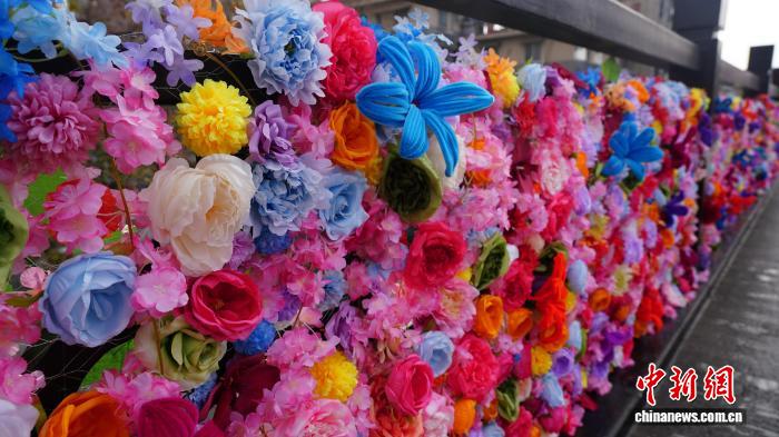 Чжэцзянның Ханчжоу қаласында «Әжелердің гүл көшесі» ашылды