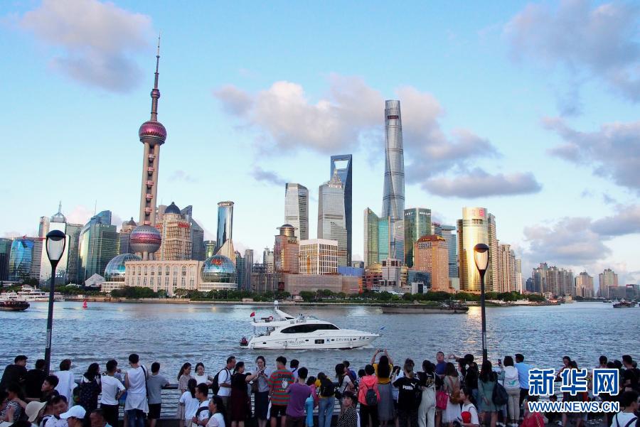 Шанхайда 2025 жылы күн сайын 320-дан астам жаңа технологиялық компания құрылған