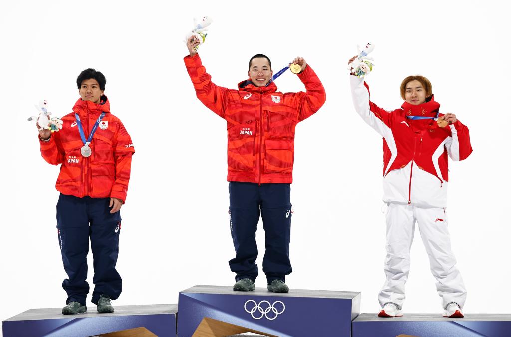 Су Имин Милан қысқы Олимпиадасында Қытай командасының алғашқы медалін жеңіп алды