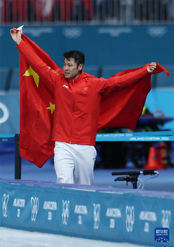 Конькимен сырғанауда Нин Чжунянь ерлер арасындағы 1000 метрлік жарыста қола медаль жеңіп алды