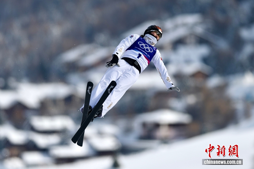 Қытайлық спортшы Сюй Мэнтао фристайлдан әйелдер арасындағы әуе шеберлігі бойынша алтын медаль жеңіп алды