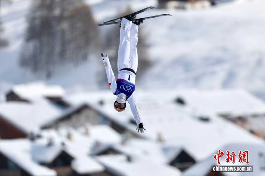 Қытайлық спортшы Сюй Мэнтао фристайлдан әйелдер арасындағы әуе шеберлігі бойынша алтын медаль жеңіп алды