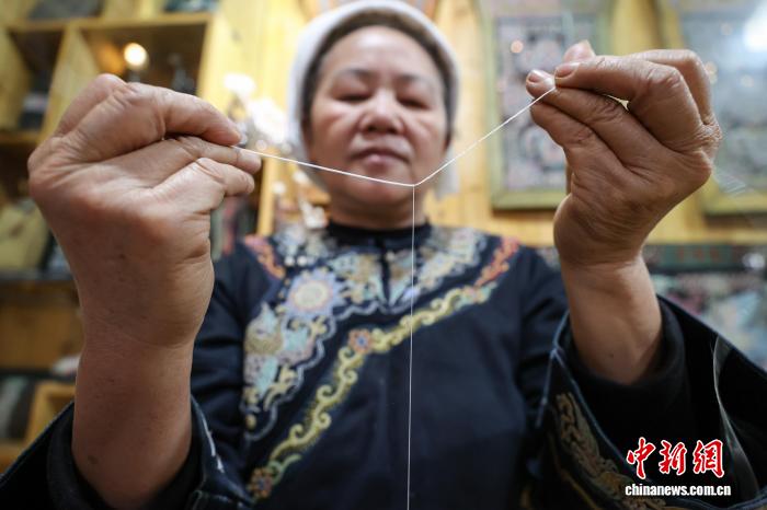 Қытай кестесінің «тірі қазынасы» – Шуй ұлтының жылқы құйрығы кестесі