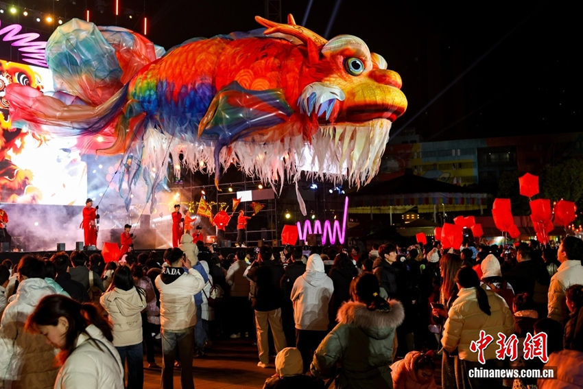 Әр өңір тұрғындары Юаньсяо (Шамдар) мейрамын қарсы алуда