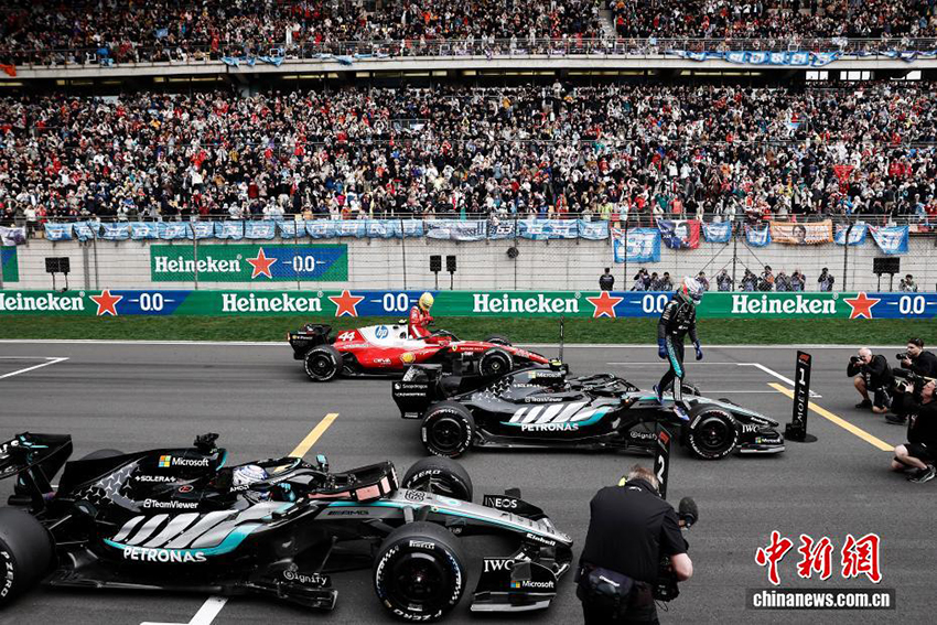 F1 Қытай Гран-приінің негізгі жарысында 19 жастағы Антонелли чемпион атанды