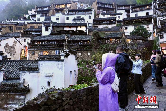 Қытайдағы ең әдемі ауыл және көктемгі жаңбыр