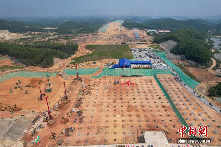 Гуанчжоу жаңа әуежайының құрылысы басталды