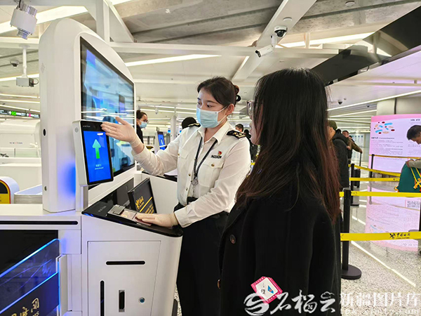 Үрімжі әуежай кедені арқылы өткен жолаушылар саны биыл алғашқы екі айда 50%-дан асты