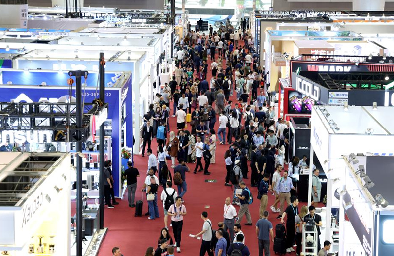 139-ыншы Кантон жәрмеңкесінің бірінші кезеңі аяқталды. Шараға 167 мың шетелдік сатып алушы қатысты