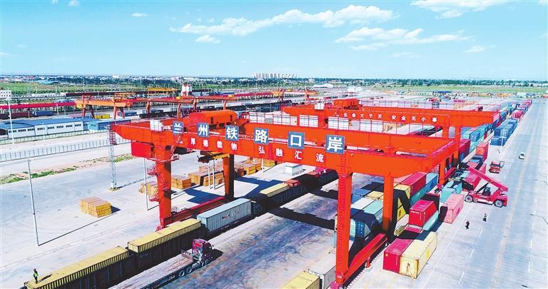 Ганьсудің Қырғызстанға импорт пен экспорты алғашқы сегіз айда 1,8 есеге өсті